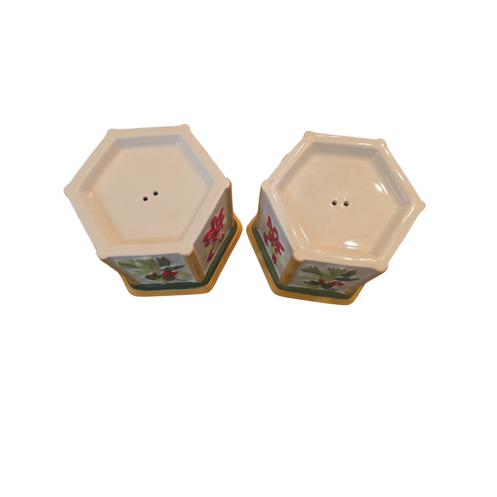 Lenox‎ Winter Greetings Everyday Cardinal Stackable Salt And Pepper
